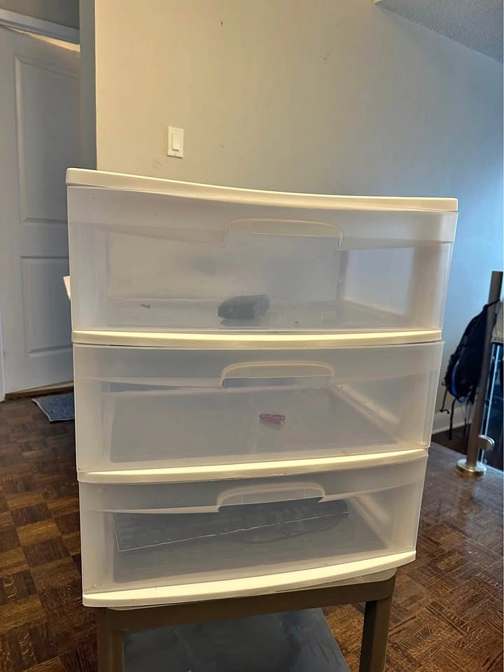 Storage with drawers - Practical, light and already set up