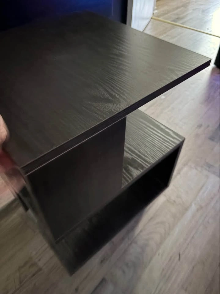 S shape end table with wheels - photo 2