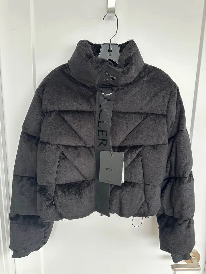 Moncler Women's Bourdon Cropped Velvet Down Jacket Size 0 - photo 3