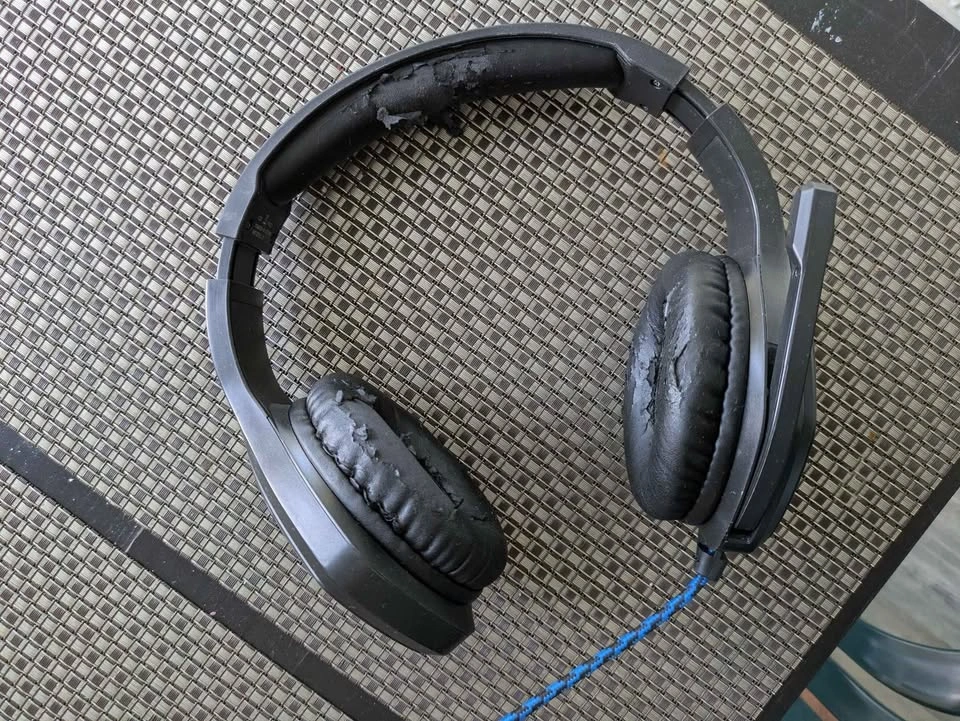Blue LED Headphones with Mic - photo 2