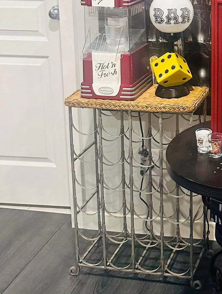 Wine rack for bar
