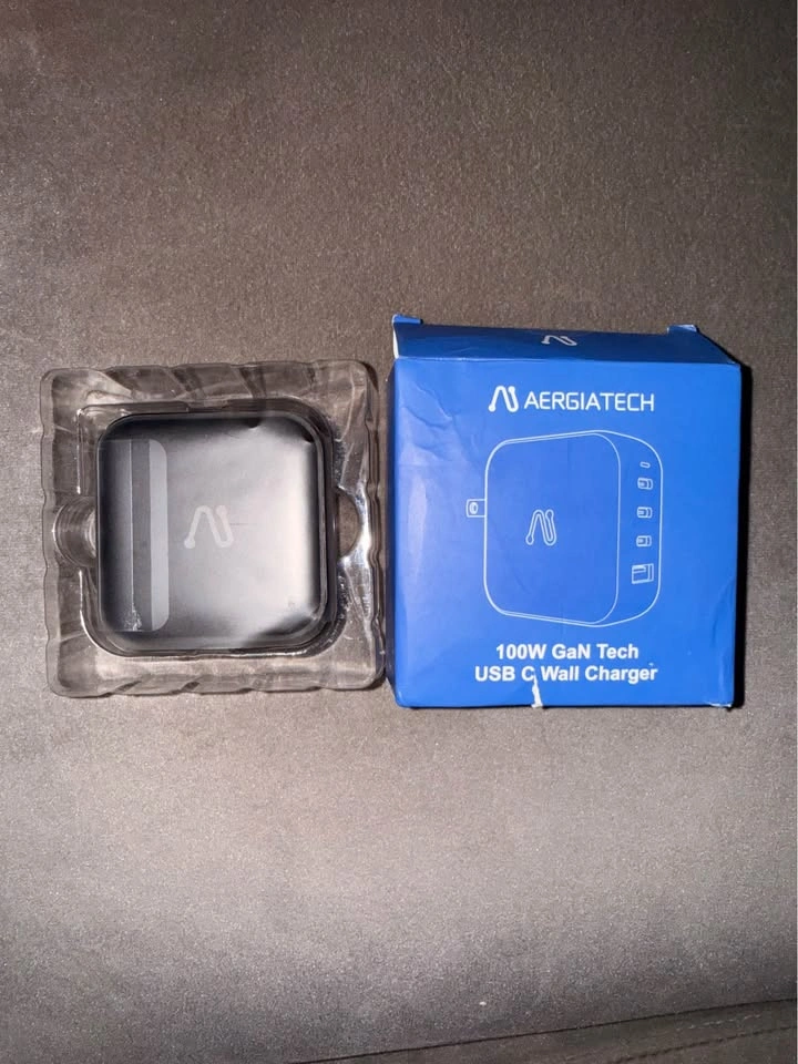 AergiaTech 100W Mini Fast Charger w 4 Ports - photo 5