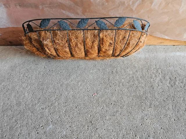 Vintage-Style Metal Wall Planter thumbnail