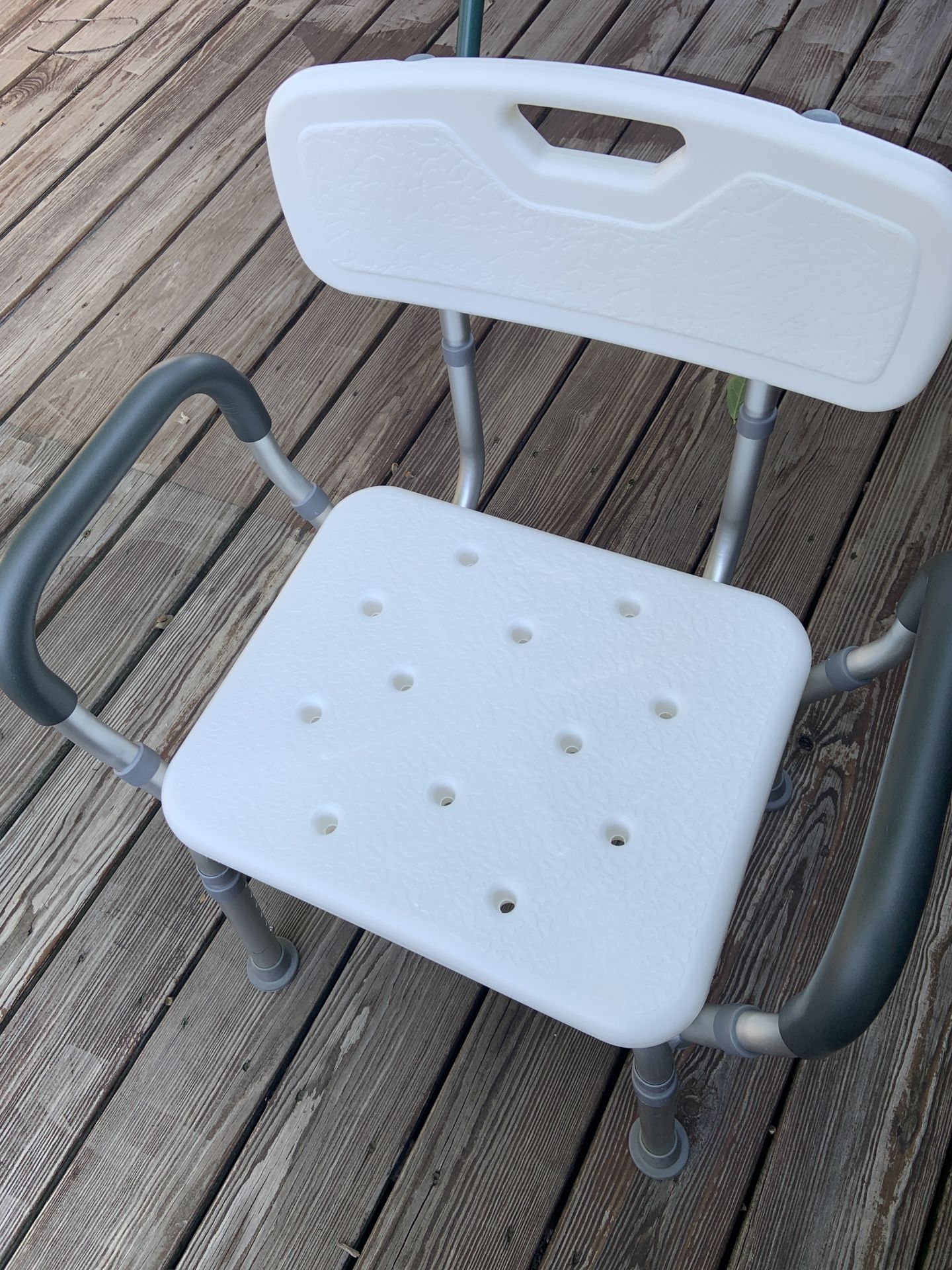 Walker And A Shower Chair - photo 5