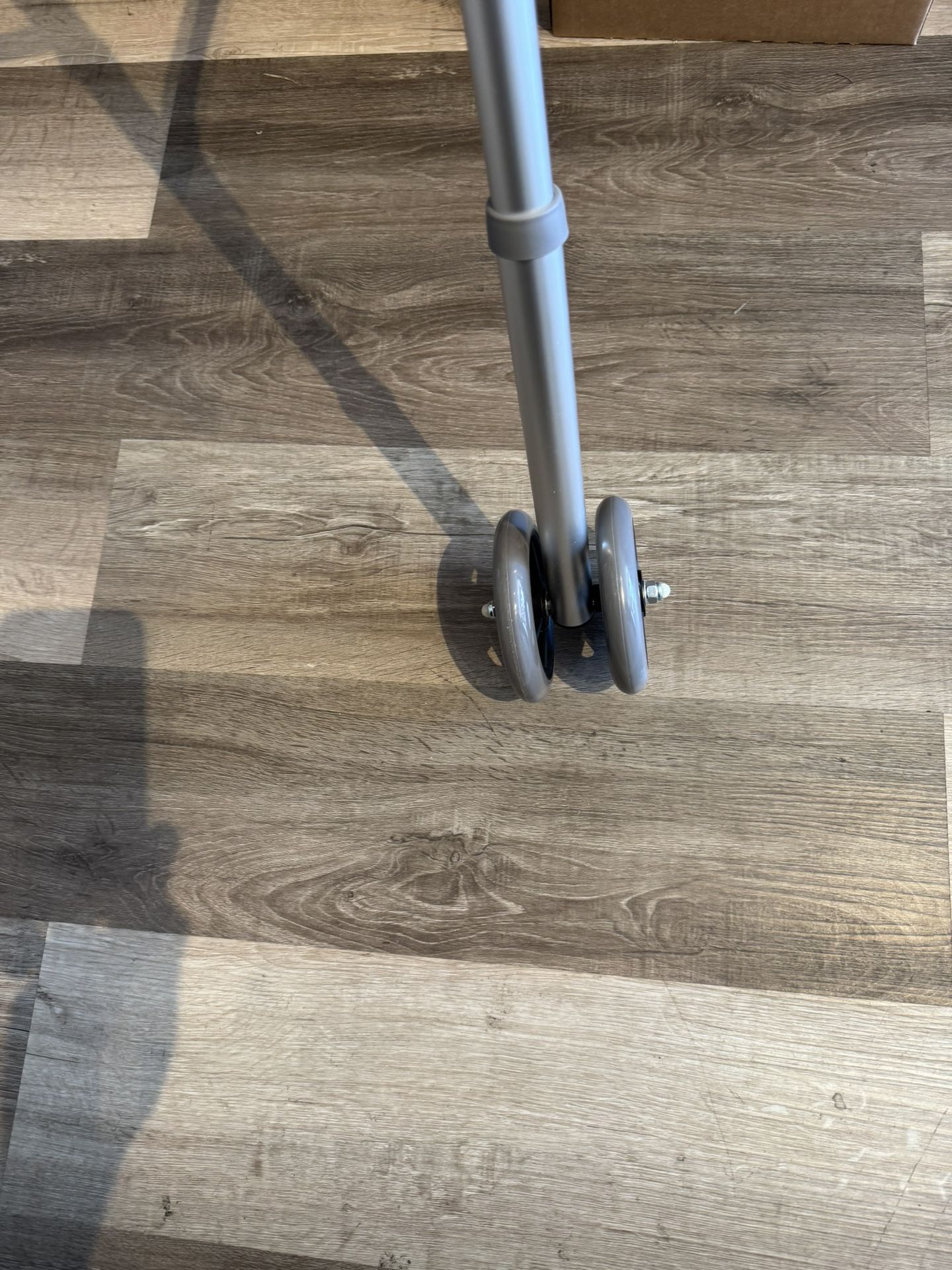 Medline Aluminum Upright Folding Walker - photo 3