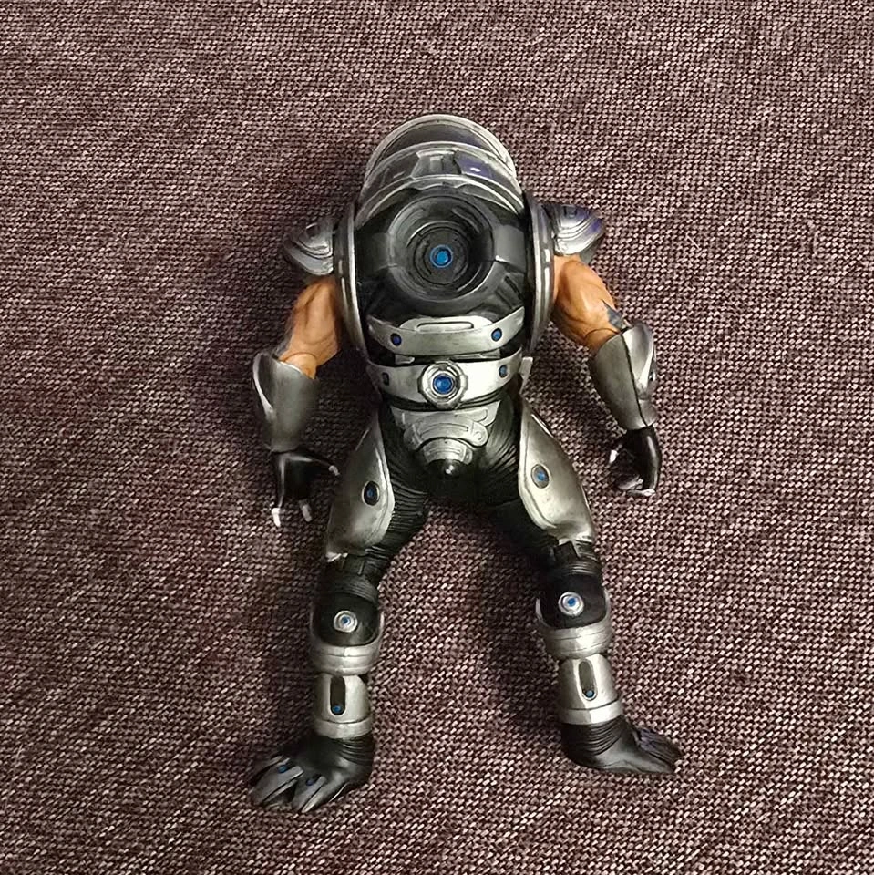 Mass Effect 3 Grunt Action Figure - photo 2
