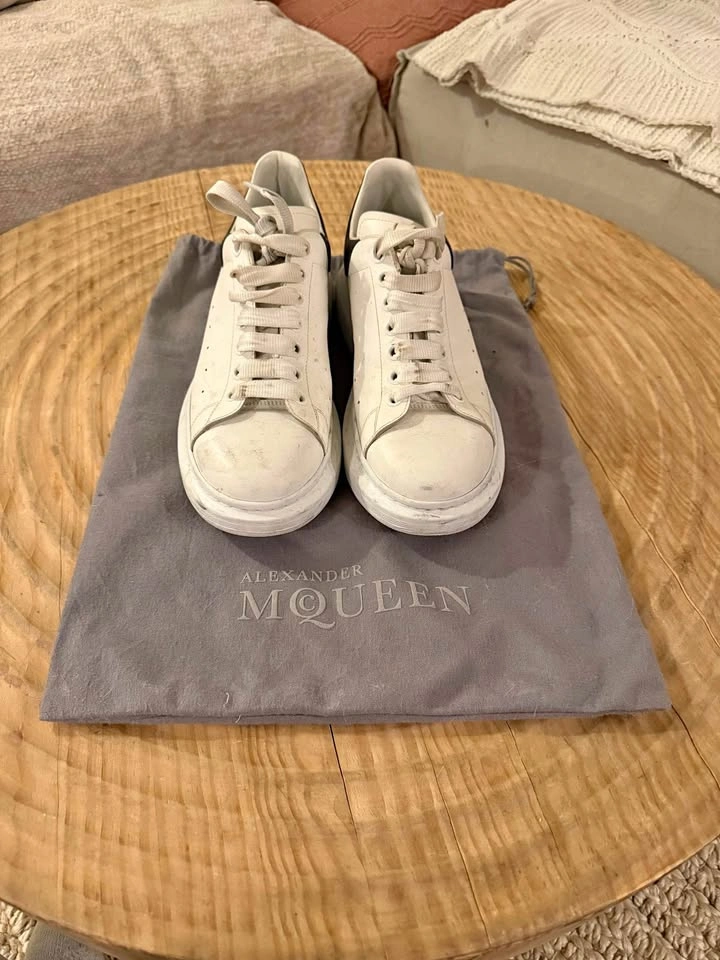 MCQUEEN - Oversized sneakers size 43EU (no box)