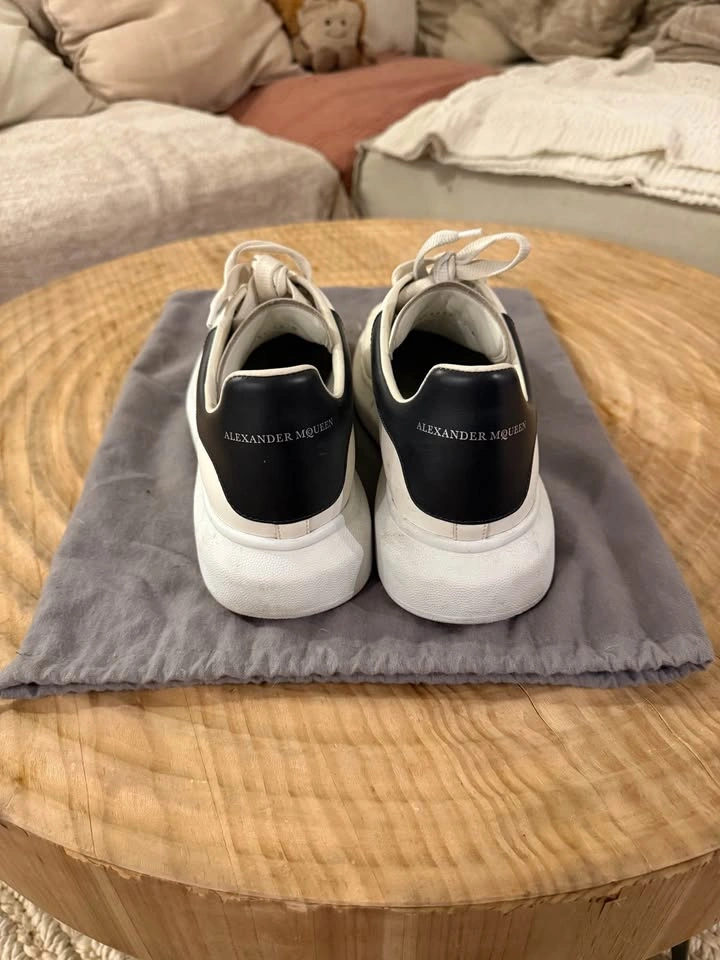 MCQUEEN - Oversized sneakers size 43EU (no box) - photo 3