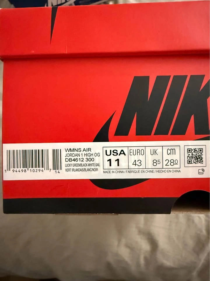 Nike WMNS Air Jordan 1 High OG Size 11 - photo 2