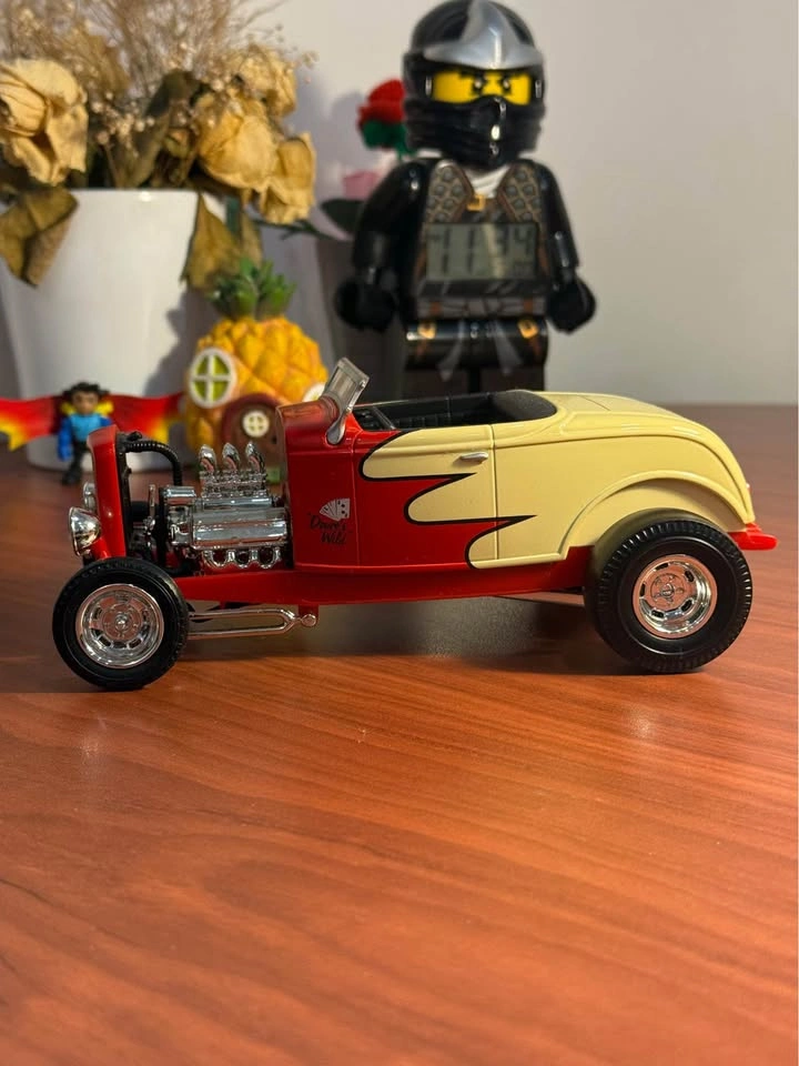 Hotwheels 1/18 scale 1932 Ford Coupe - photo 2