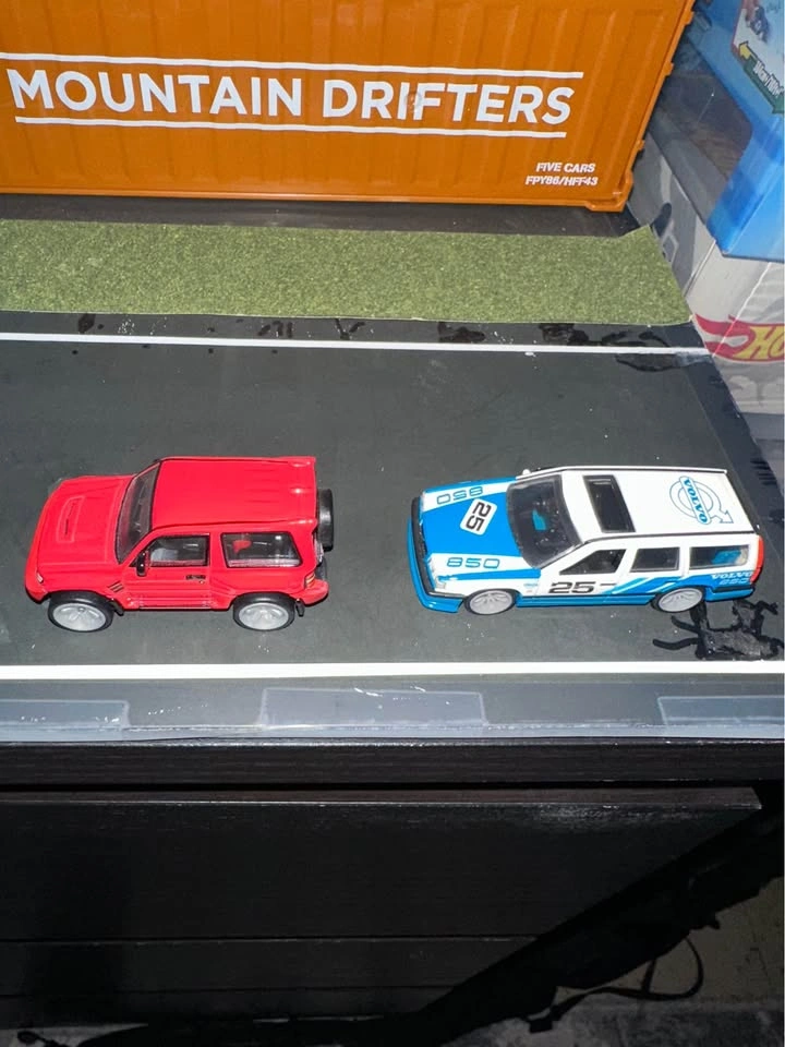 Loose Hotwheels Premium - photo 3