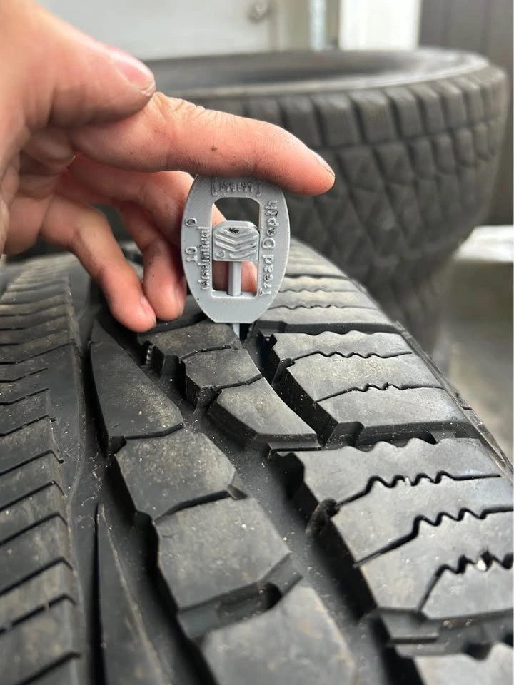 275/55R17 Goodyear Frontera 90% Tread Set - photo 3