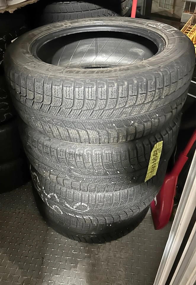 205/55R16 Michelin X-ice 80% Tread