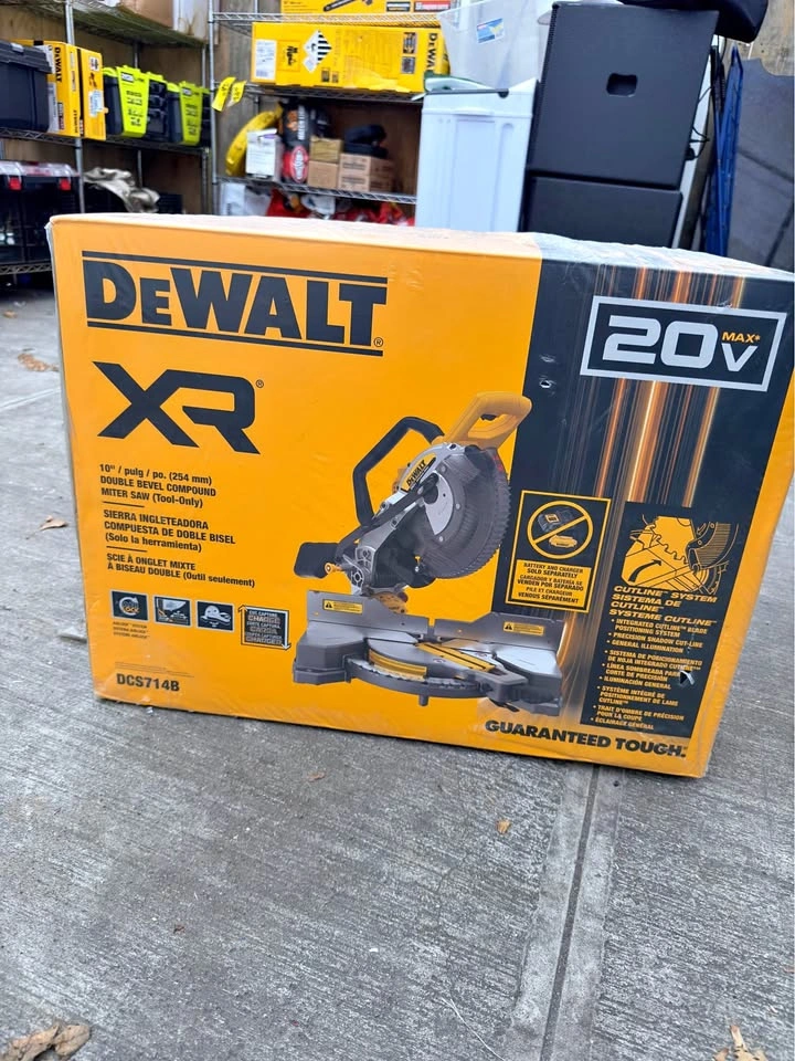Dewalt 10" Miter Saw (Tool Only)