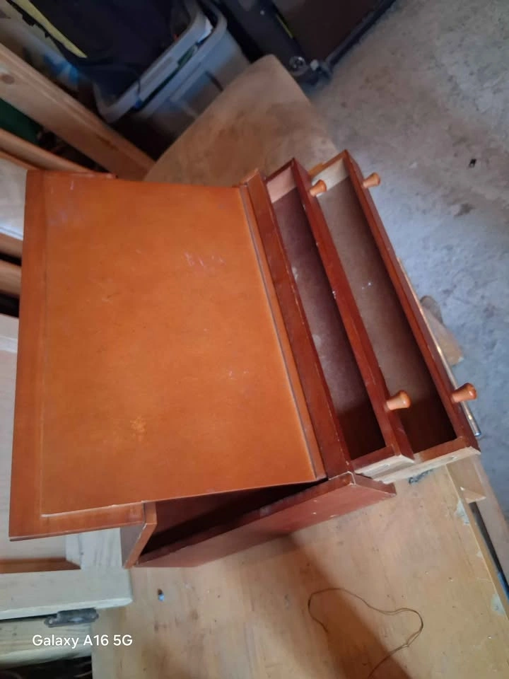 Artist's Workdesk - photo 2