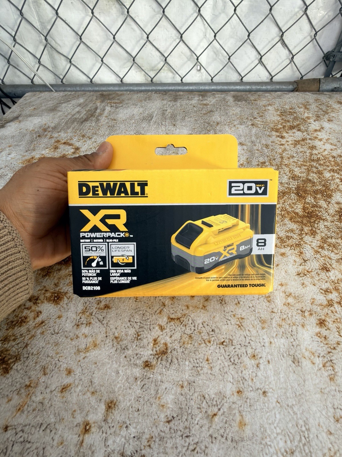DEWALT XR Powerpack 20V 8Ah Lithium-Ion Battery DCB2108 Yellow - photo 2