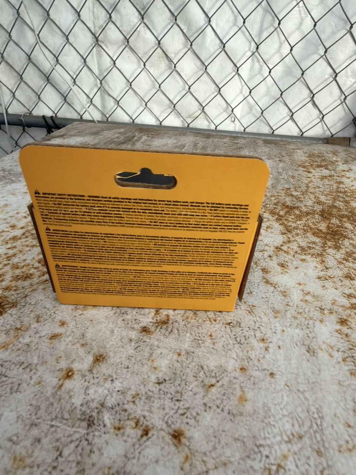 DEWALT XR Powerpack 20V 8Ah Lithium-Ion Battery DCB2108 Yellow - photo 3