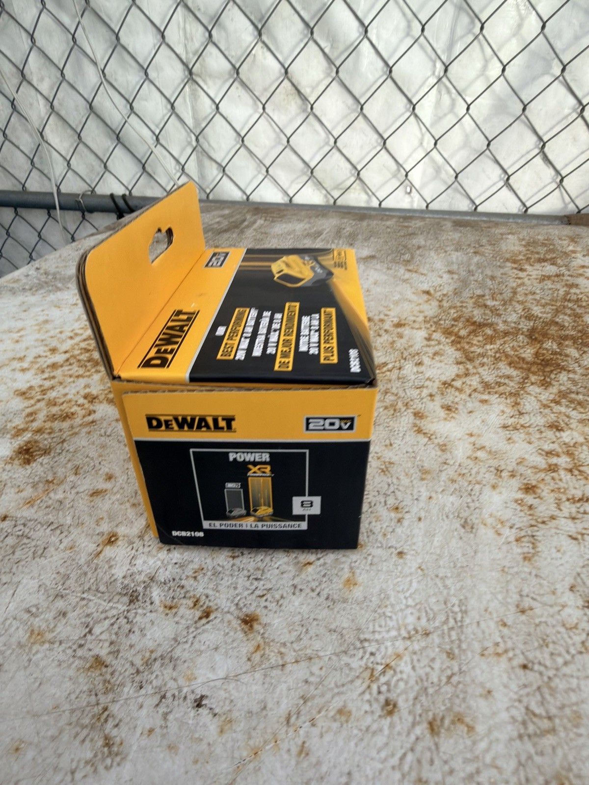DEWALT XR Powerpack 20V 8Ah Lithium-Ion Battery DCB2108 Yellow - photo 5
