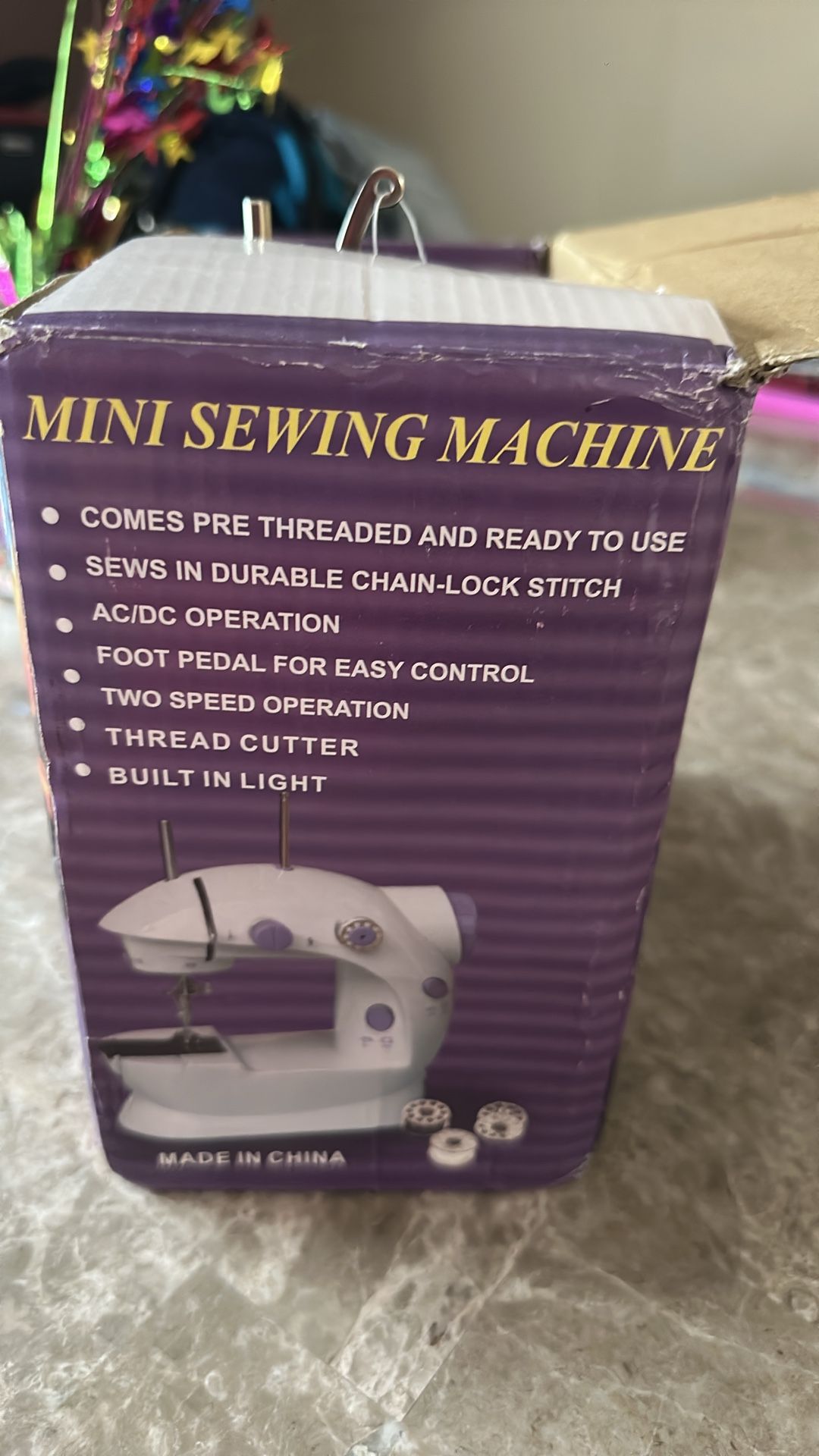 Sewing machine - photo 2
