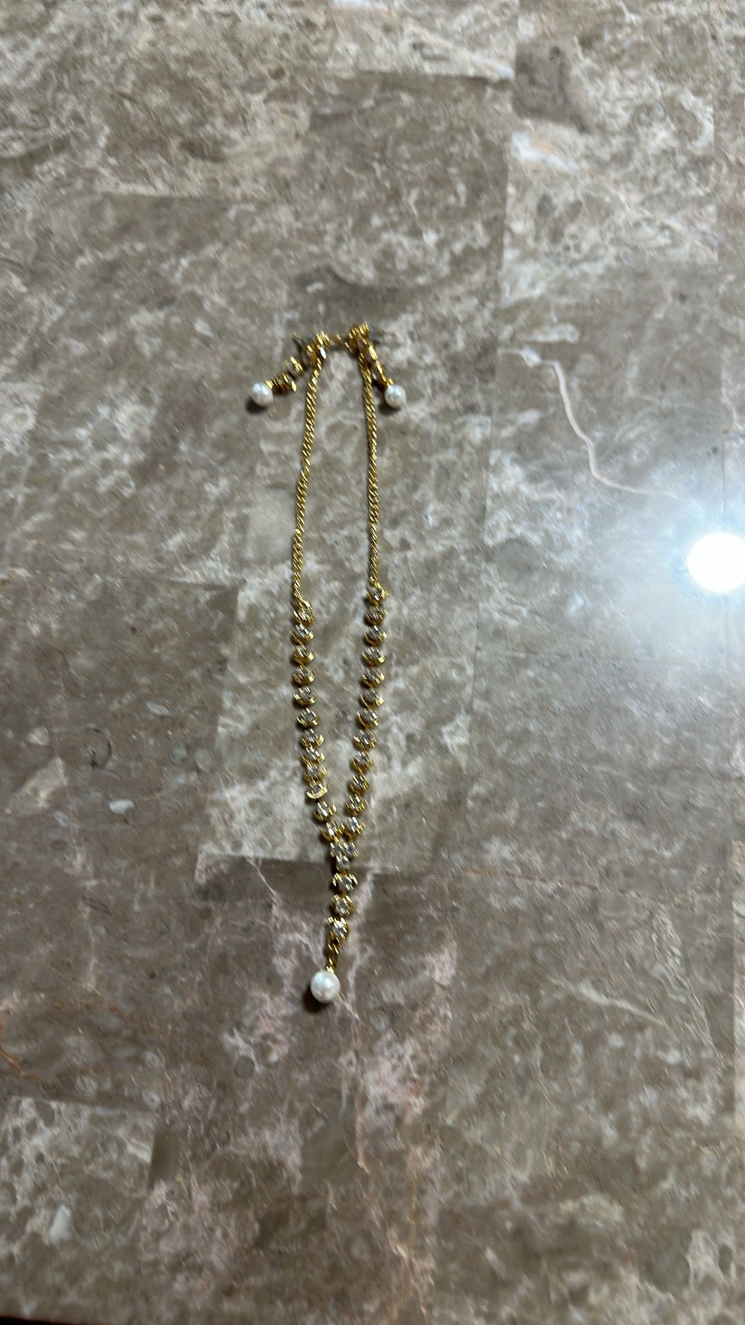 Necklace and earrings set brand new very beautiful with a pearl