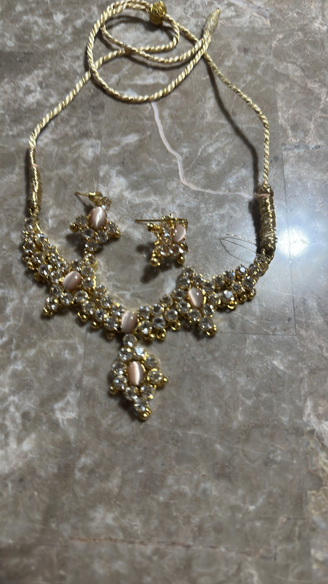 Set with necklace and earrings - photo 2