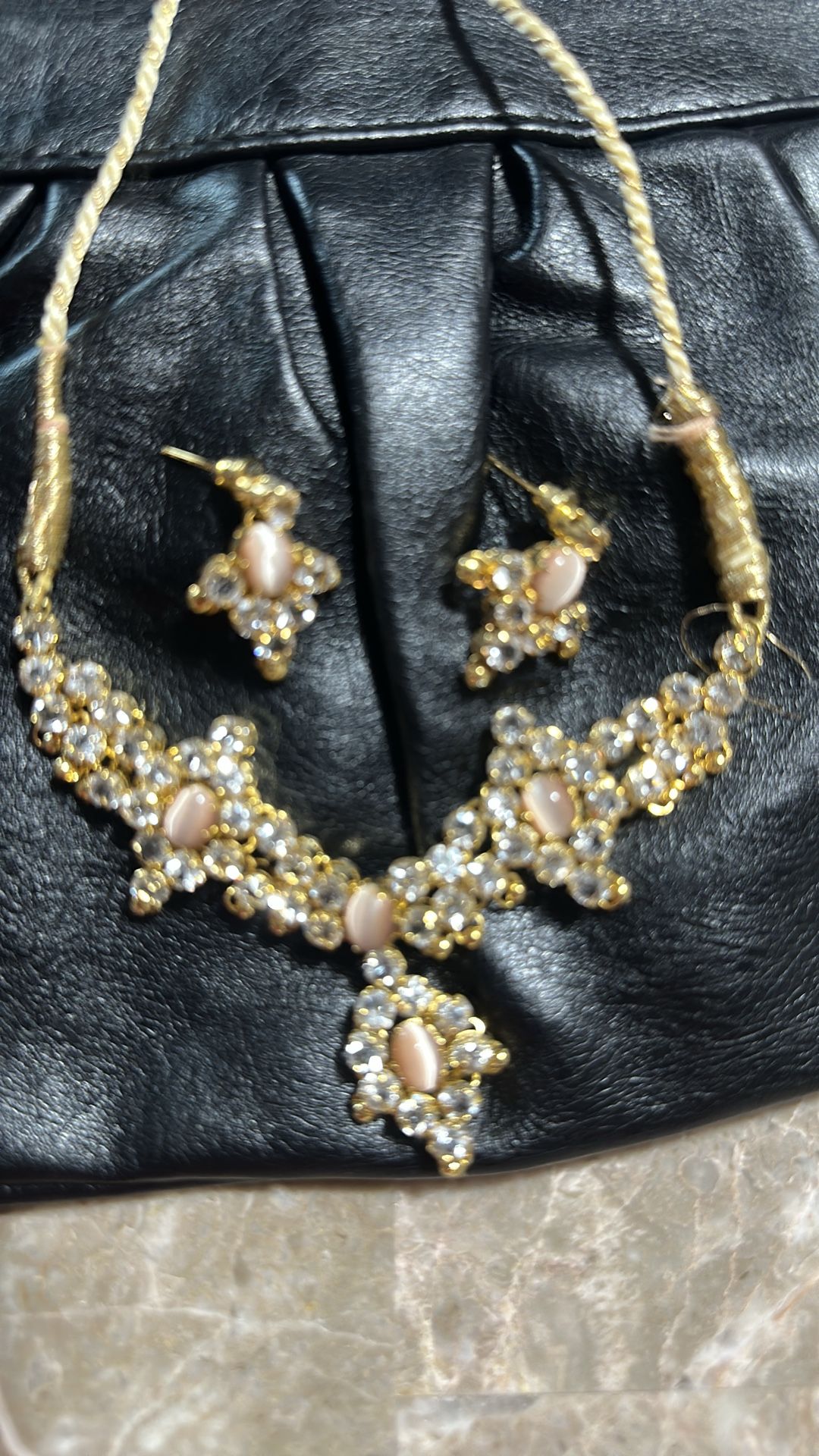 Set with necklace and earrings - photo 3