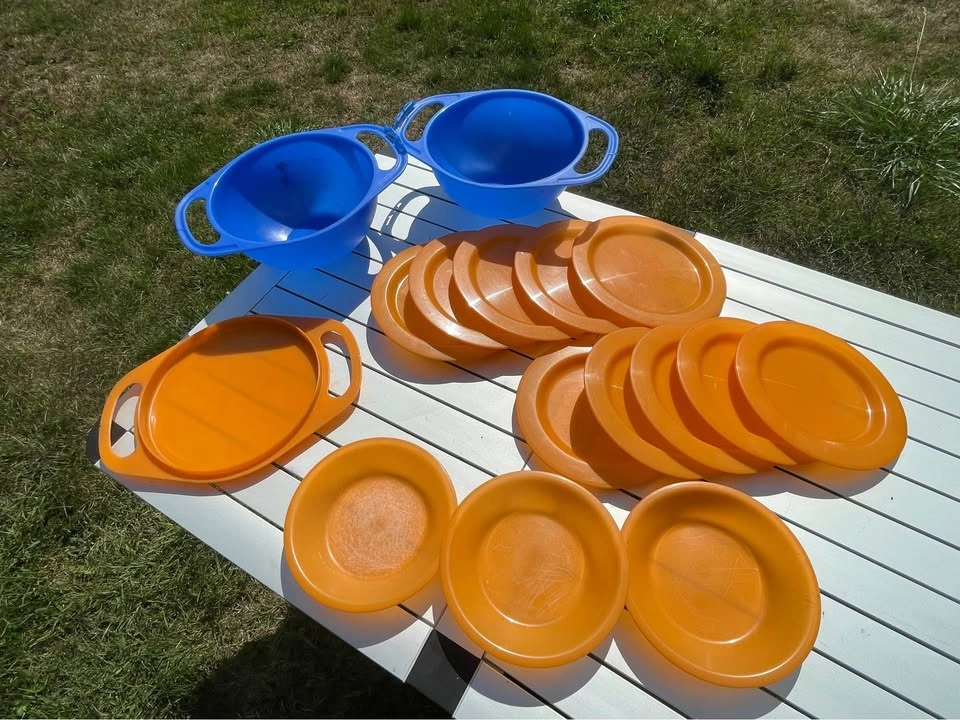 Camping dishware