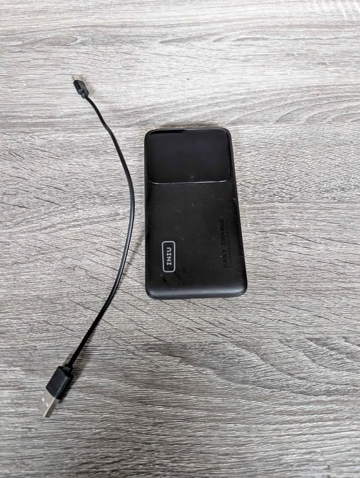Inui 10,000 mAH Powerbank