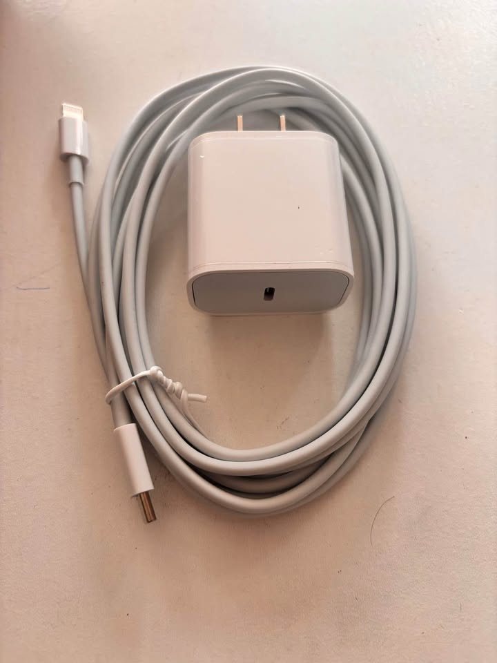 iPhone Fast Charger with MFi 2m Cable & Wall Plug - NEW - photo 2