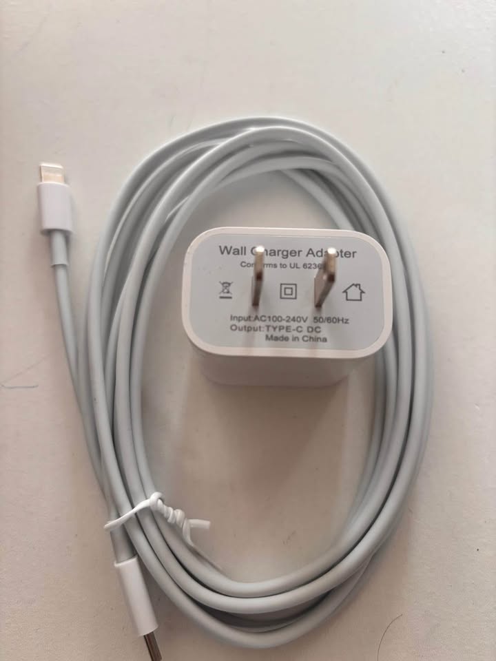 iPhone Fast Charger with MFi 2m Cable & Wall Plug - NEW - photo 3