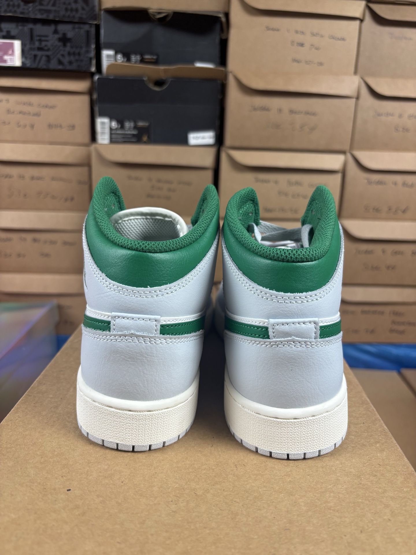 Air Jordan 1 Mid GS Summit Green - photo 4
