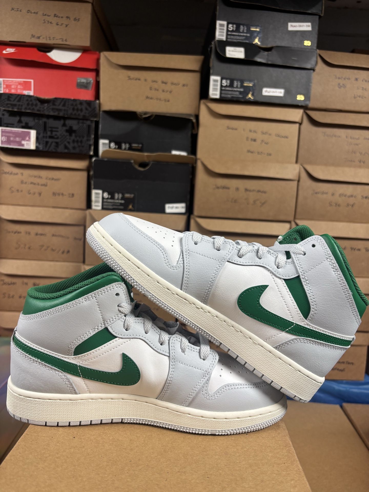 Air Jordan 1 Mid GS Summit Green - photo 5