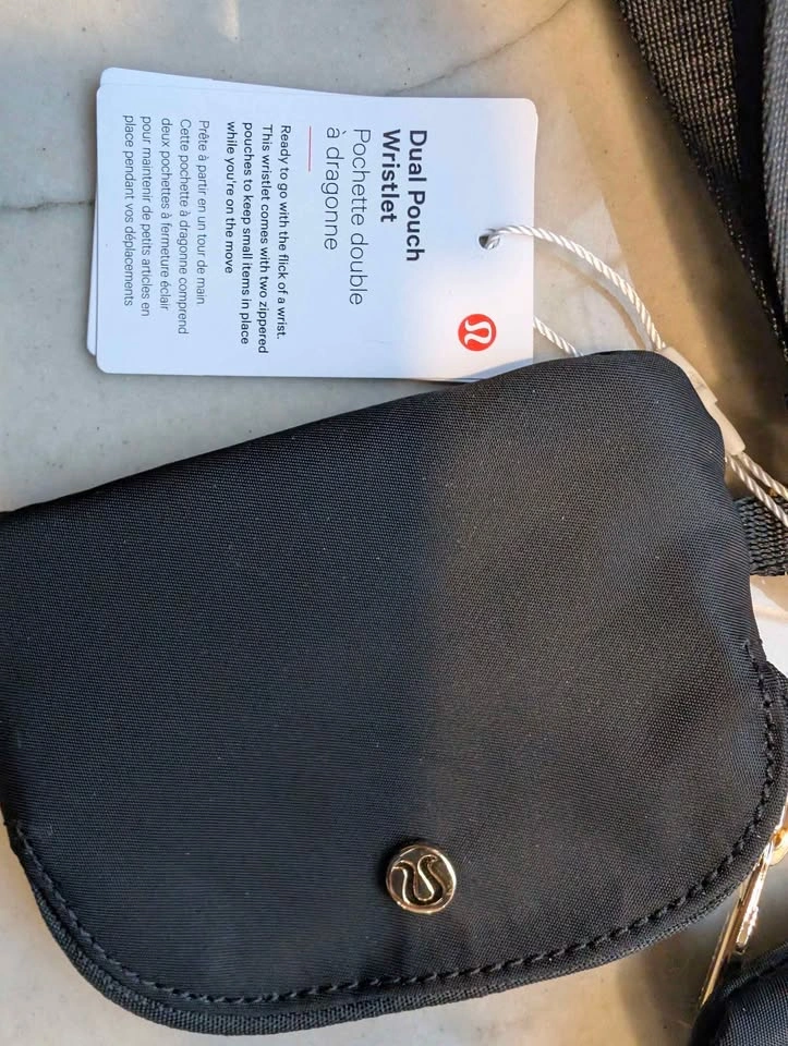 Lululemon Dual Pouch Wristlet - photo 3