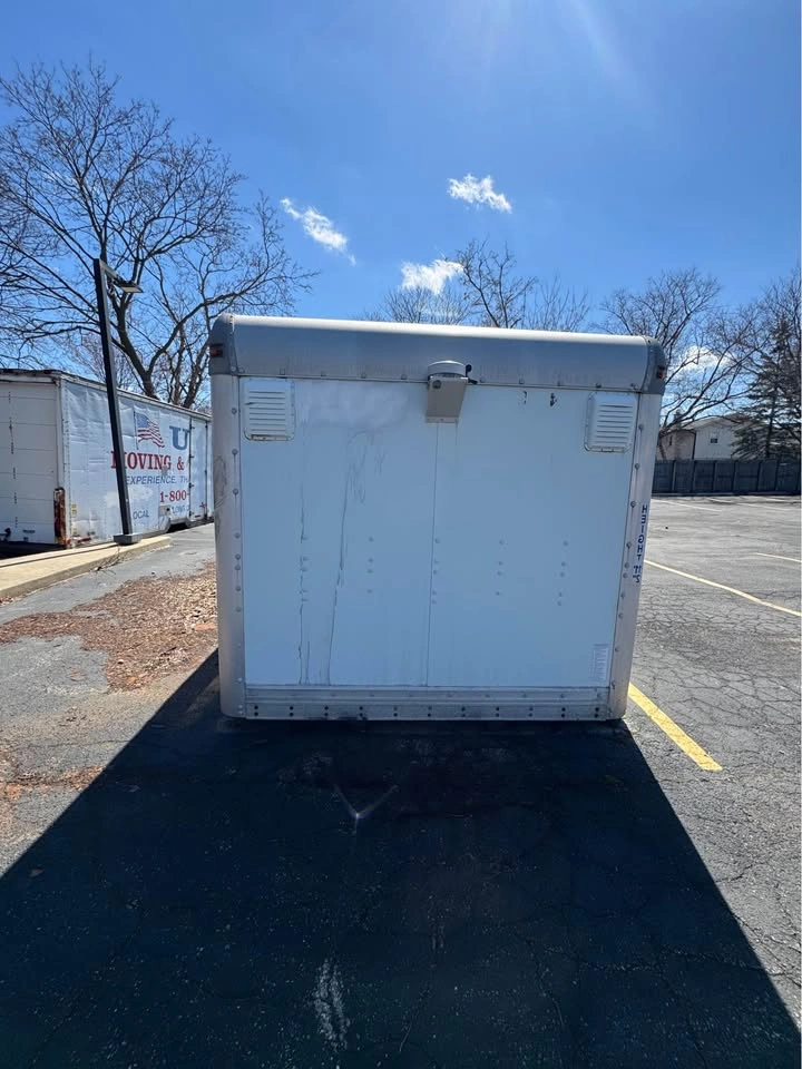 Metal Storage container priced to sell, you hire movers! - photo 3