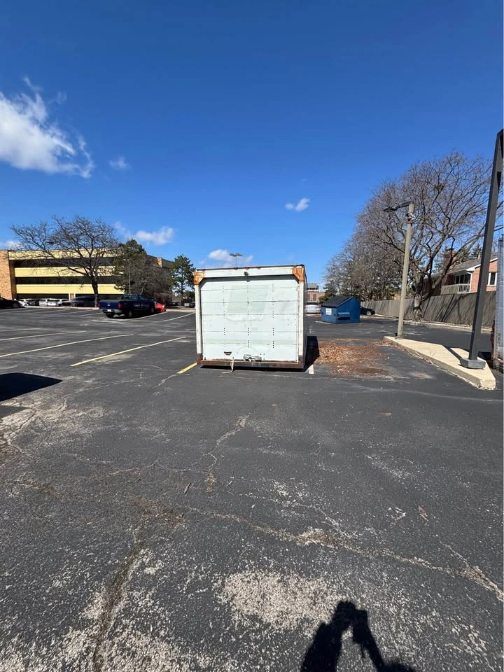 Metal Storage container priced to sell, you hire movers! - photo 5