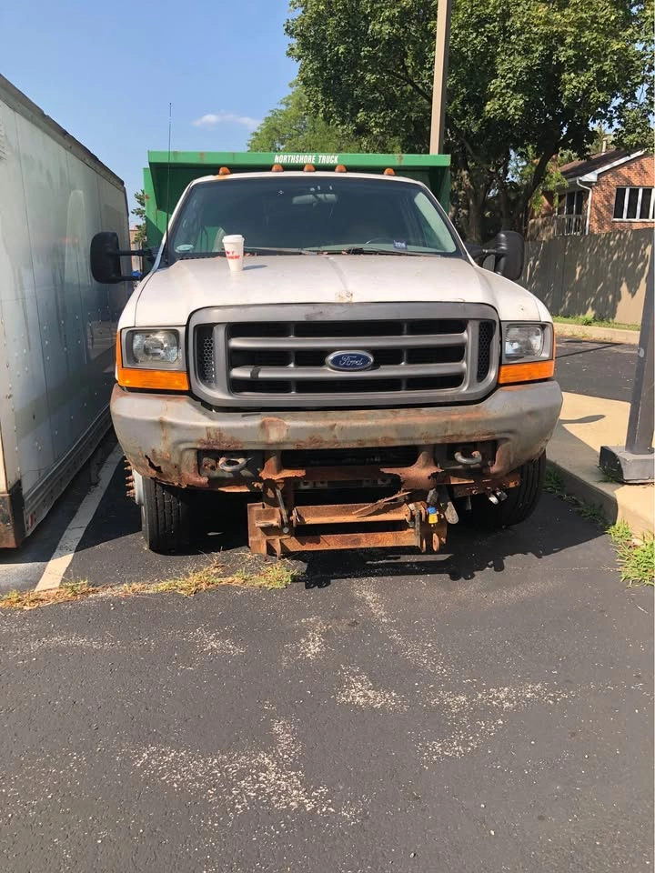 2000 Ford F-550 XL Cab & Chassis 2D - photo 3