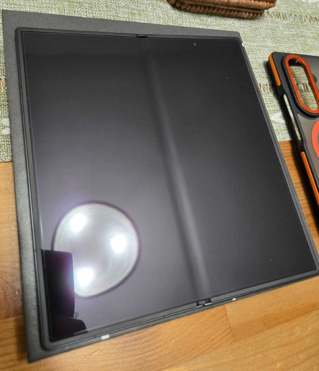 Samsung Fold 7 512GB with Samsung Care - 10/10 Mint - photo 4