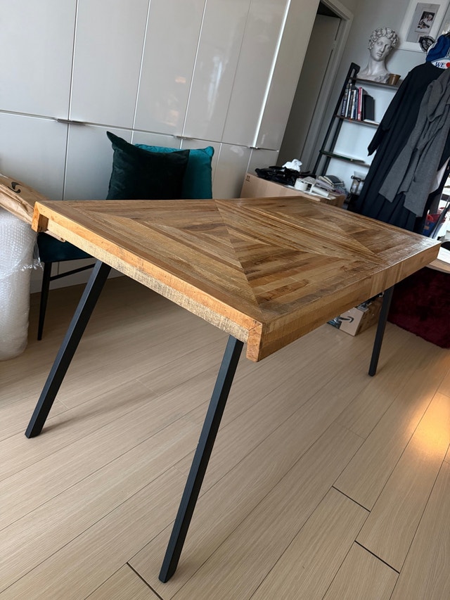 Structube ZAK Dining Table (excellent condition!) - photo 3