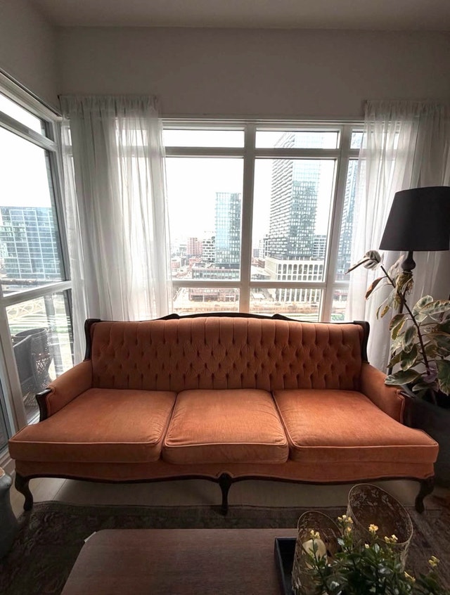 Vintage Sofa - Great Condition - photo 2
