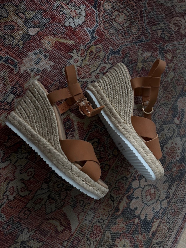 Aldo Wedge Sandals – Size 9 (Never Worn) - photo 2