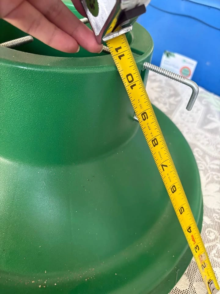 Green Christmas Tree Stand 18in Diameter - photo 4