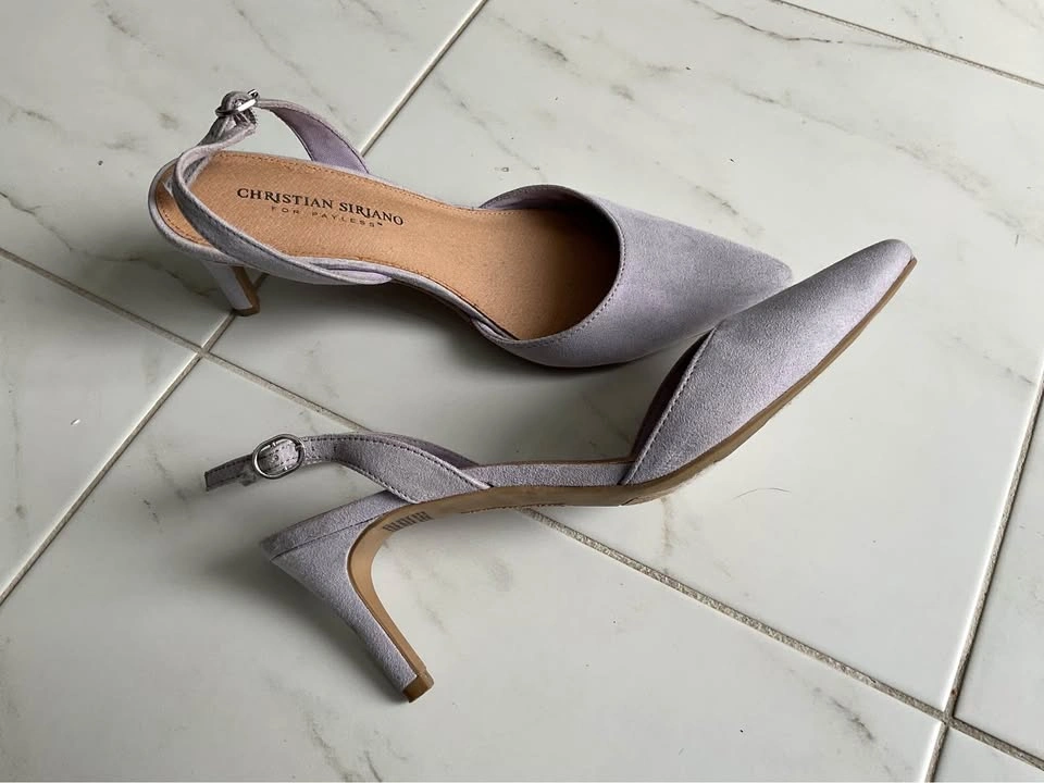 Womens Shoes, size 7.5