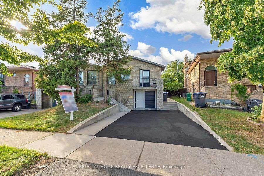 4 Beds 2 Baths - House available in Brampton