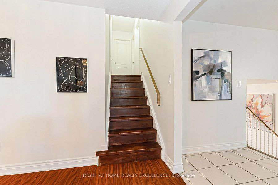 4 Beds 2 Baths - House available in Brampton - photo 4