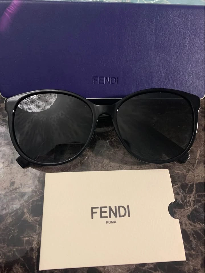 Authentic Fendi Sunglasses - photo 2