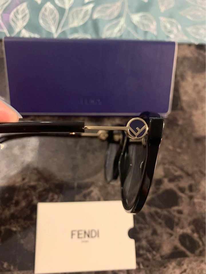 Authentic Fendi Sunglasses - photo 3