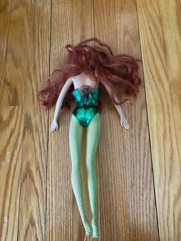 Barbie DC Comics Poison Ivy Doll - photo 3