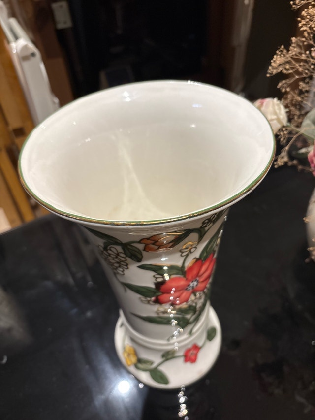 Decorative Flower Vase - Floral Design - photo 2