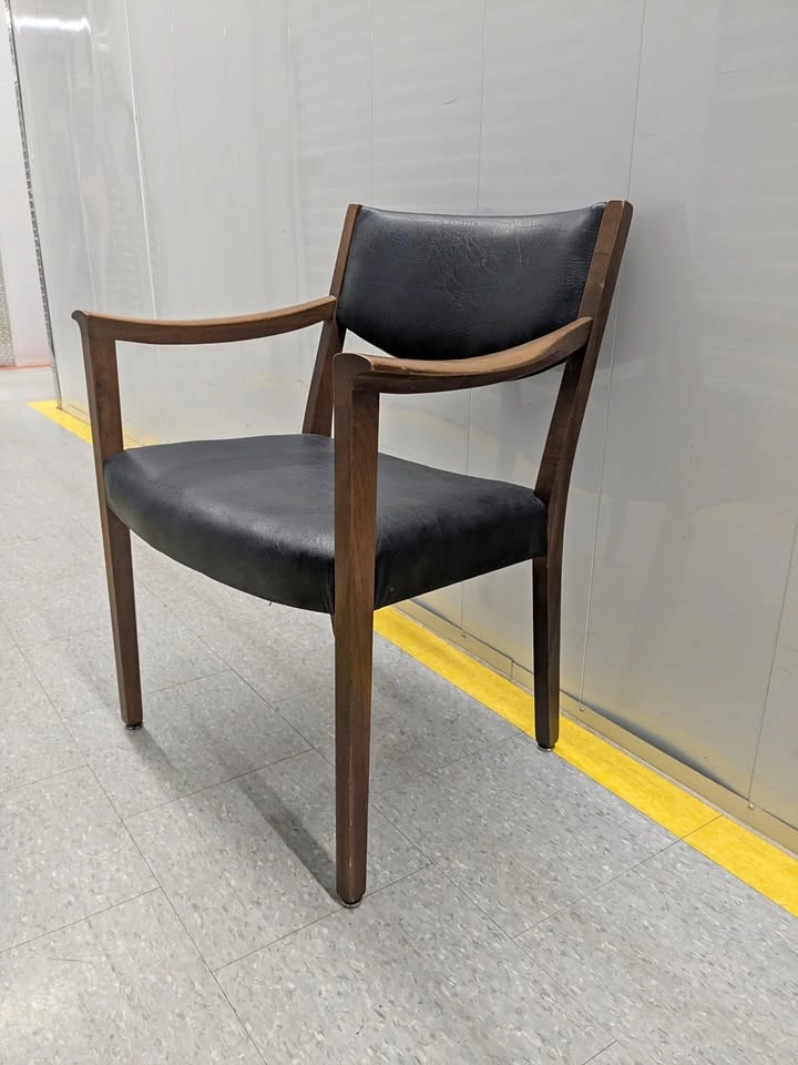 H. Krug Leather Vintage Arm Chair – Timeless Mid-Century Design