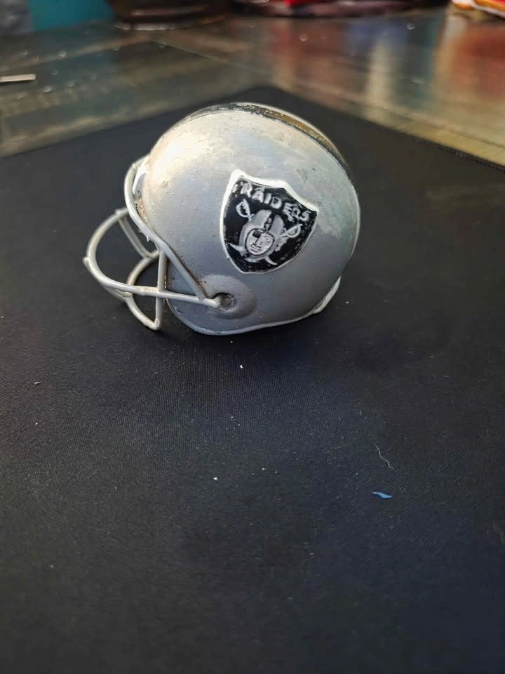 1997 Mini Ceramic Collectable Football Helmets - photo 3